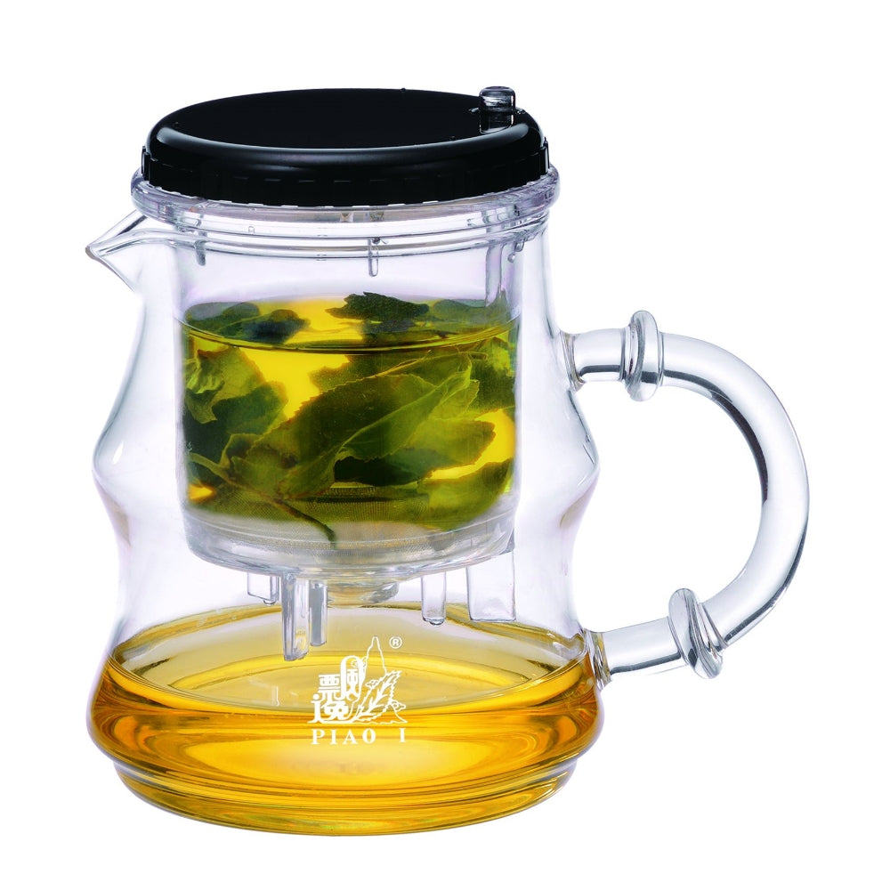 飄逸杯 竹節杯 ティーポット 500cc 茶こし付き  お茶を淹れる様子 急須 使用シーン