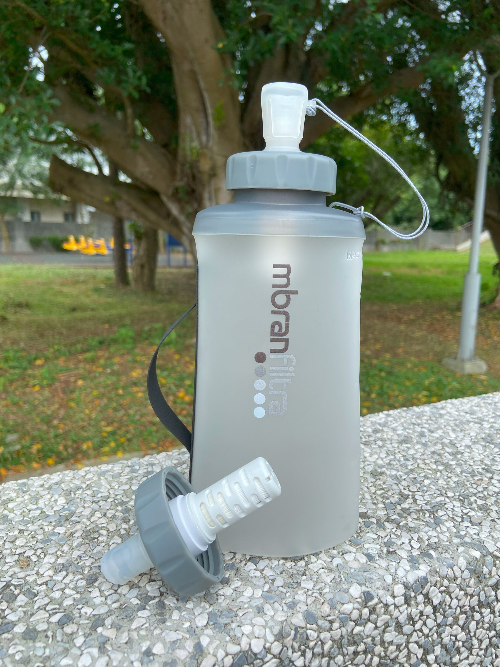 mbranfiltra 浄水ボトル 折りたたみ 750ml 280ml 1000ml 使用シーン カラビナ付き アウトドア 携帯便利