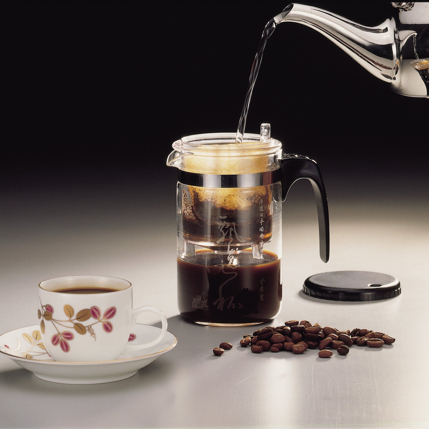 飄逸杯 ティーポット 1000cc 茶こし付き 使用シーン コーヒー淹れ 耐熱 透明ティーポット