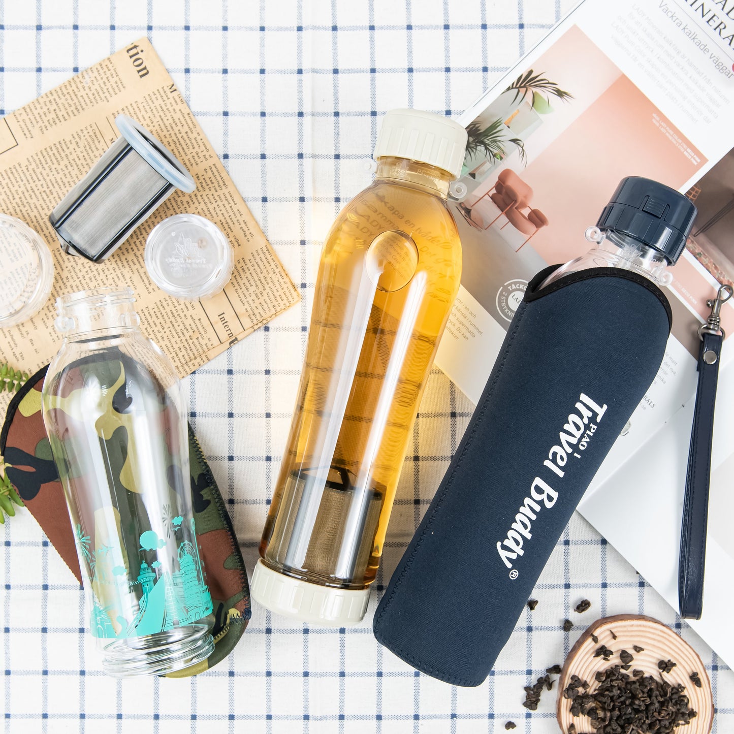 飄逸杯 トラベルバディ 水筒 370cc ボトルカバー付き 茶こし付き お茶入り使用シーン