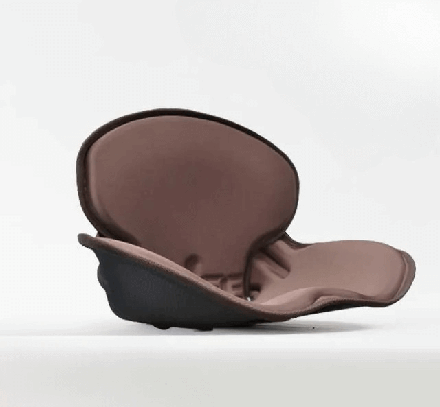 KUONAO 腰ラクサポーター ブラウン 骨盤矯正 猫背 肩こり 腰痛対策 ランバーサポート 折りたたみ可能 オフィス