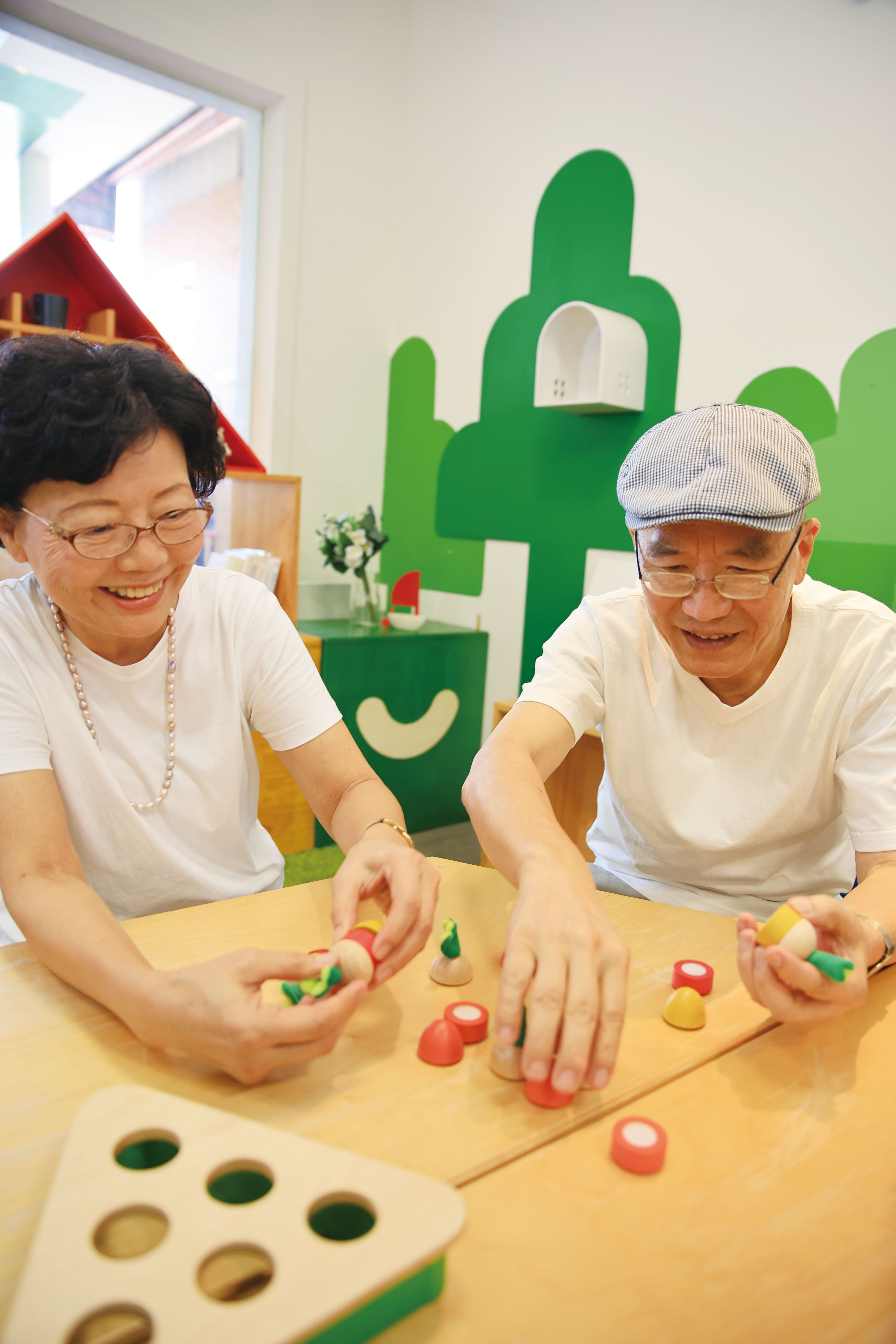 PlayMe ニンジン抜きおもちゃ 木製知育玩具 3歳以上 型はめパズル
