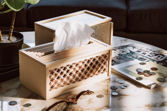 手手 七宝柄ティッシュボックス ヒノキ木製 防湿防虫 精緻な花窓細工 和モダン デスク 書斎 インテリア 商品画像
