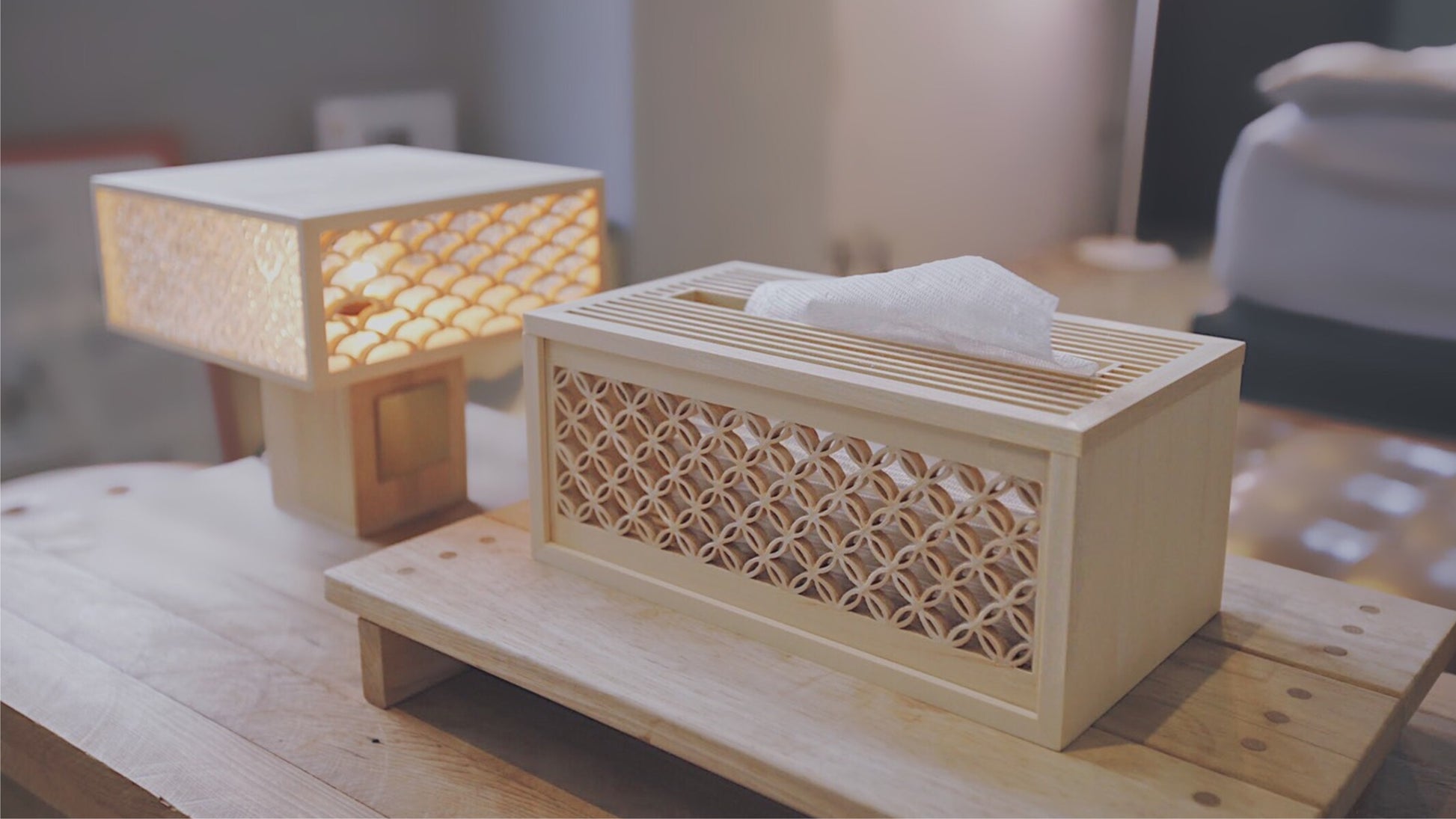 手手 七宝柄ティッシュボックス ヒノキ木製 防湿防虫 精緻な花窓細工 2個セット 職人技術 和モダン工芸品