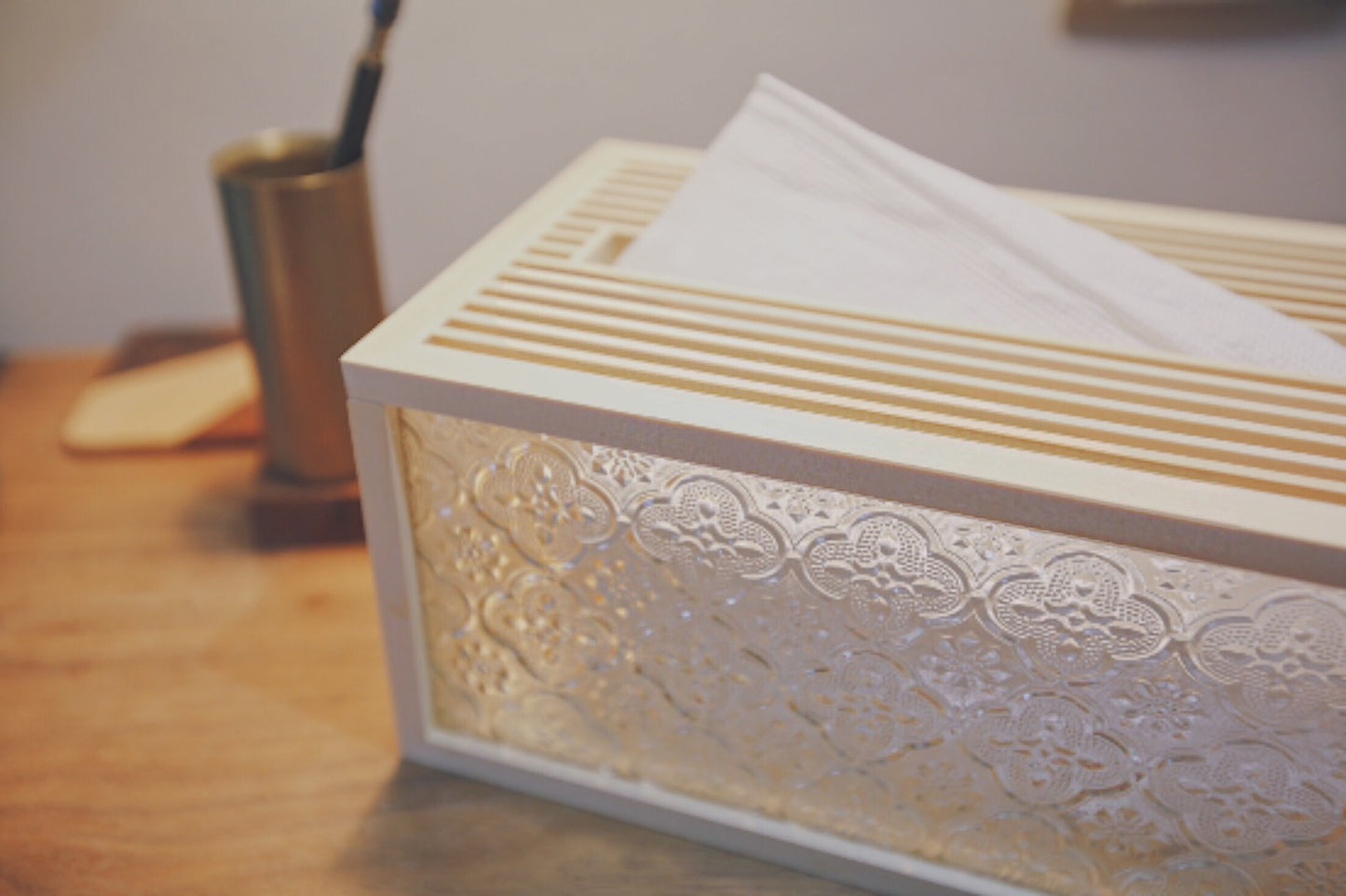 手手 海棠花柄ティッシュボックス ヒノキ木製 防湿防虫 レトロガラス 海棠花柄 デスク インテリア 使用シーン