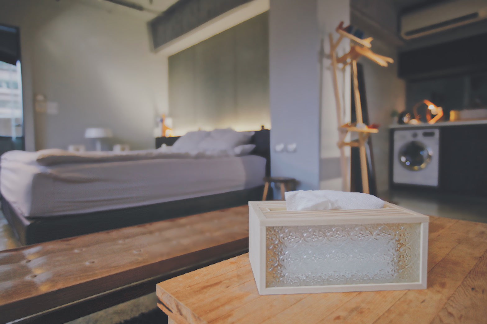 手手 海棠花柄ティッシュボックス ヒノキ木製 防湿防虫 レトロガラス 花窓細工 寝室 和モダン インテリア